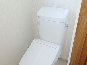 トイレリフォーム和式から洋式へ、立ち座りの負担を軽減したトイレ