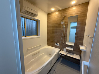 バスルームリフォーム 一坪サイズに拡張した快適バスルーム＆動線を改善した使いやすい洗面所