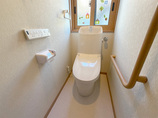 トイレリフォーム使い心地をそのままに、温かみが増したレストルーム